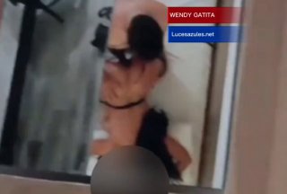 Wendy - Sexo en el espejo